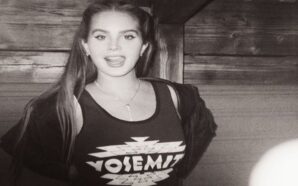 Κυκλοφορεί από την Minos EMI, a Universal Music Company