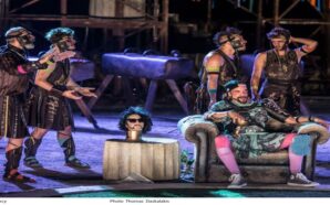 Μουζουράκης