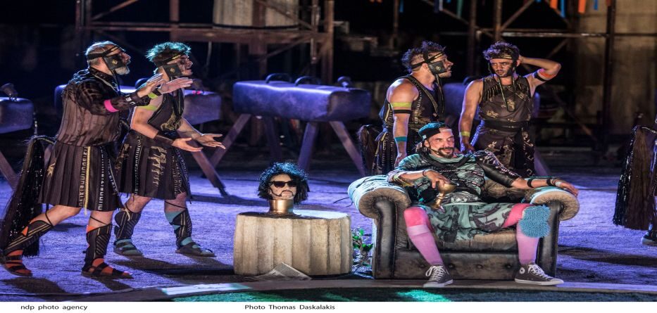 Μουζουράκης