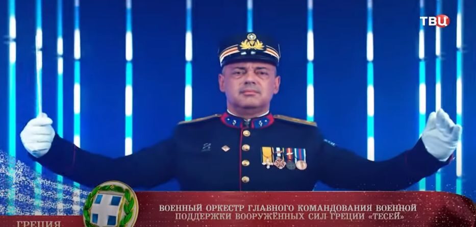 ΚΟΚΚΙΝΗ ΠΛΑΤΕΙΑ