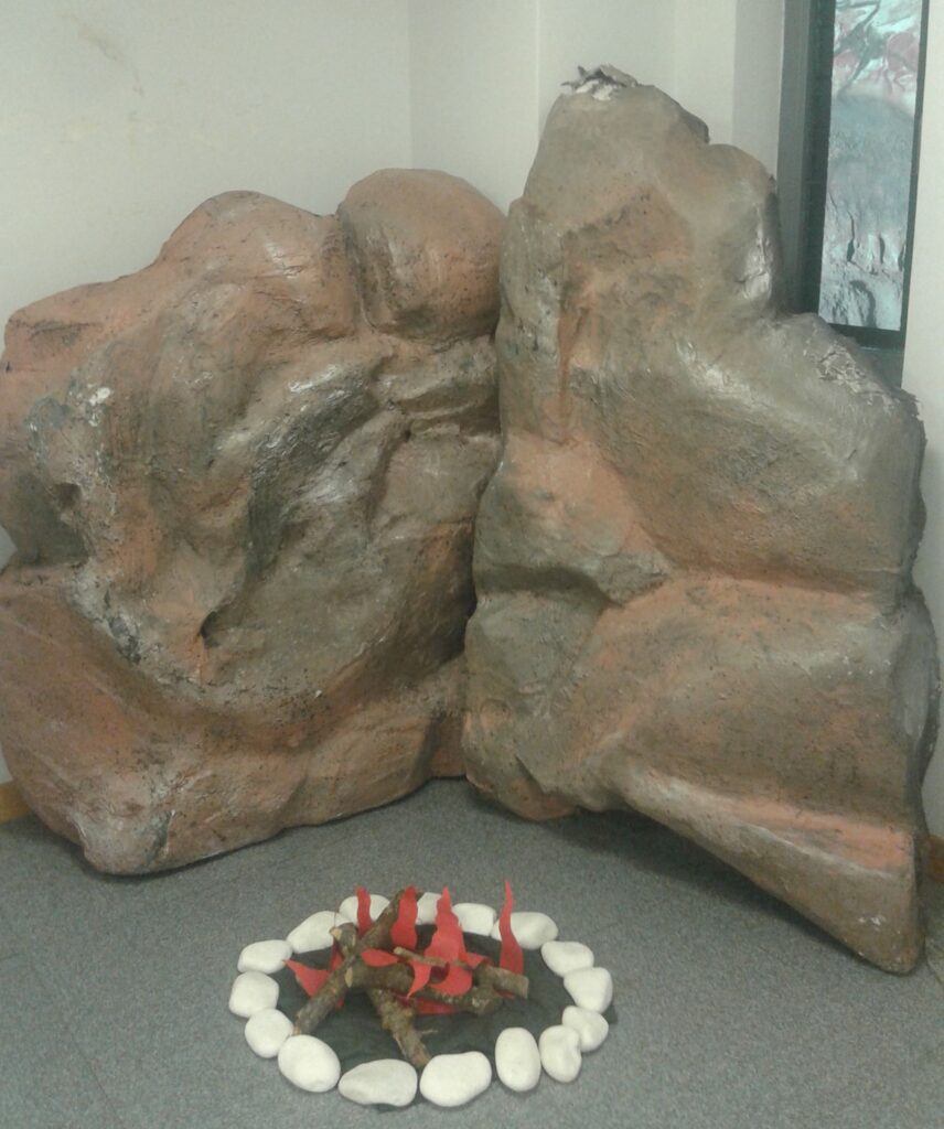 ΕΛΛΗΝΙΚΟΣ ΚΟΣΜΟΣ