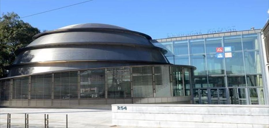 ΕΛΛΗΝΙΚΟΣ ΚΟΣΜΟΣ