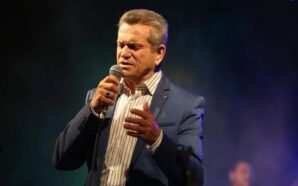 Εμένα ξέχασε με