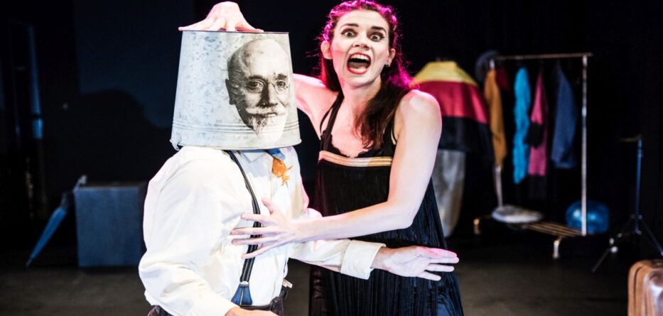 ΠΕΡΙΟΔΕΥΩΝ ΘΙΑΣΟΣ